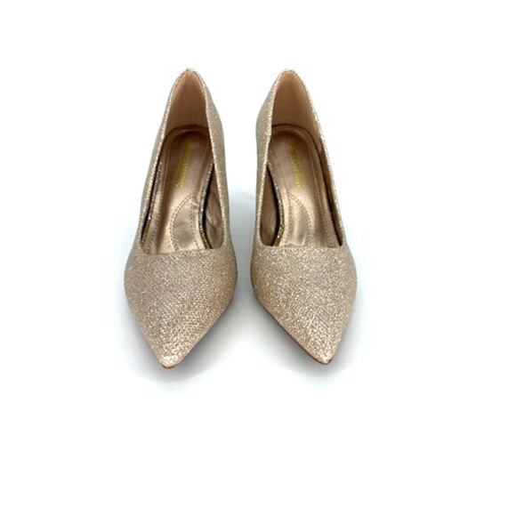 Dream Pairs 3” Heel Pointed Toe Pumps in Gold – Size 9 - Picture 2 of 6